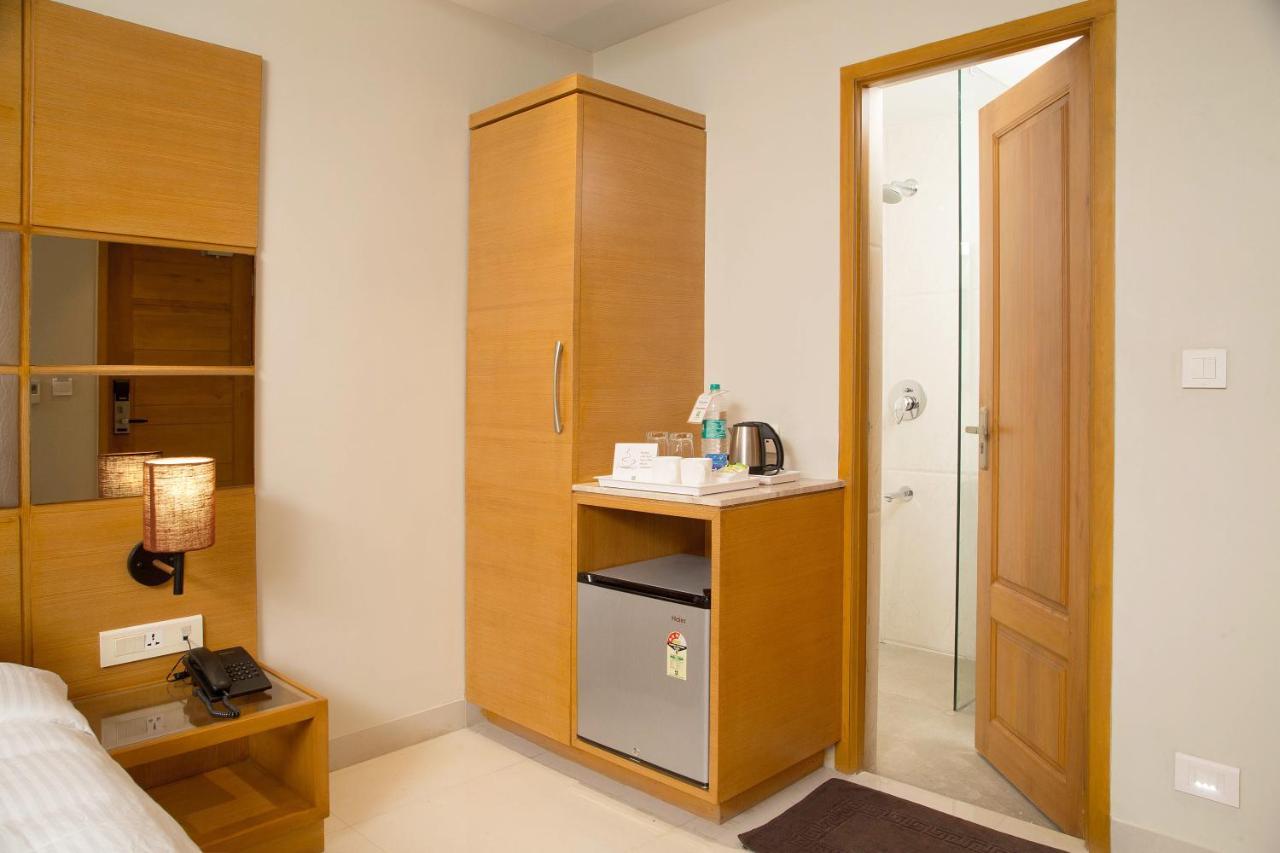 Sri Aadhish Grand Hotel Arantāngi Extérieur photo